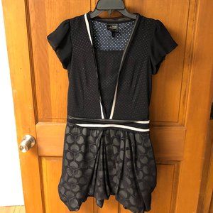 Kinder Aggugini Women's Long Black Dress Size 2 in Great Shape!!